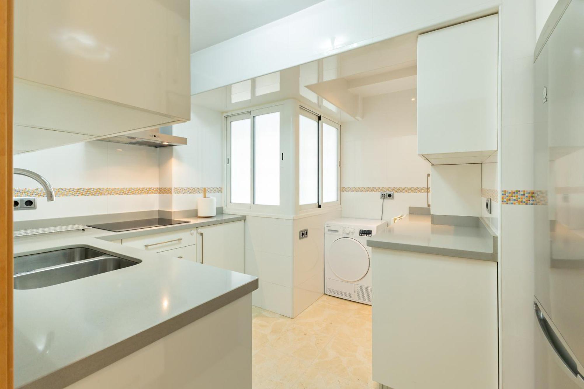 Charming 3 Bedroom Apartment At Triana Center By Oui Севиля Екстериор снимка