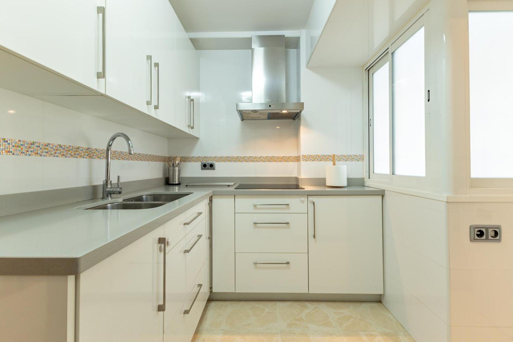 Charming 3 Bedroom Apartment At Triana Center By Oui Севиля Екстериор снимка