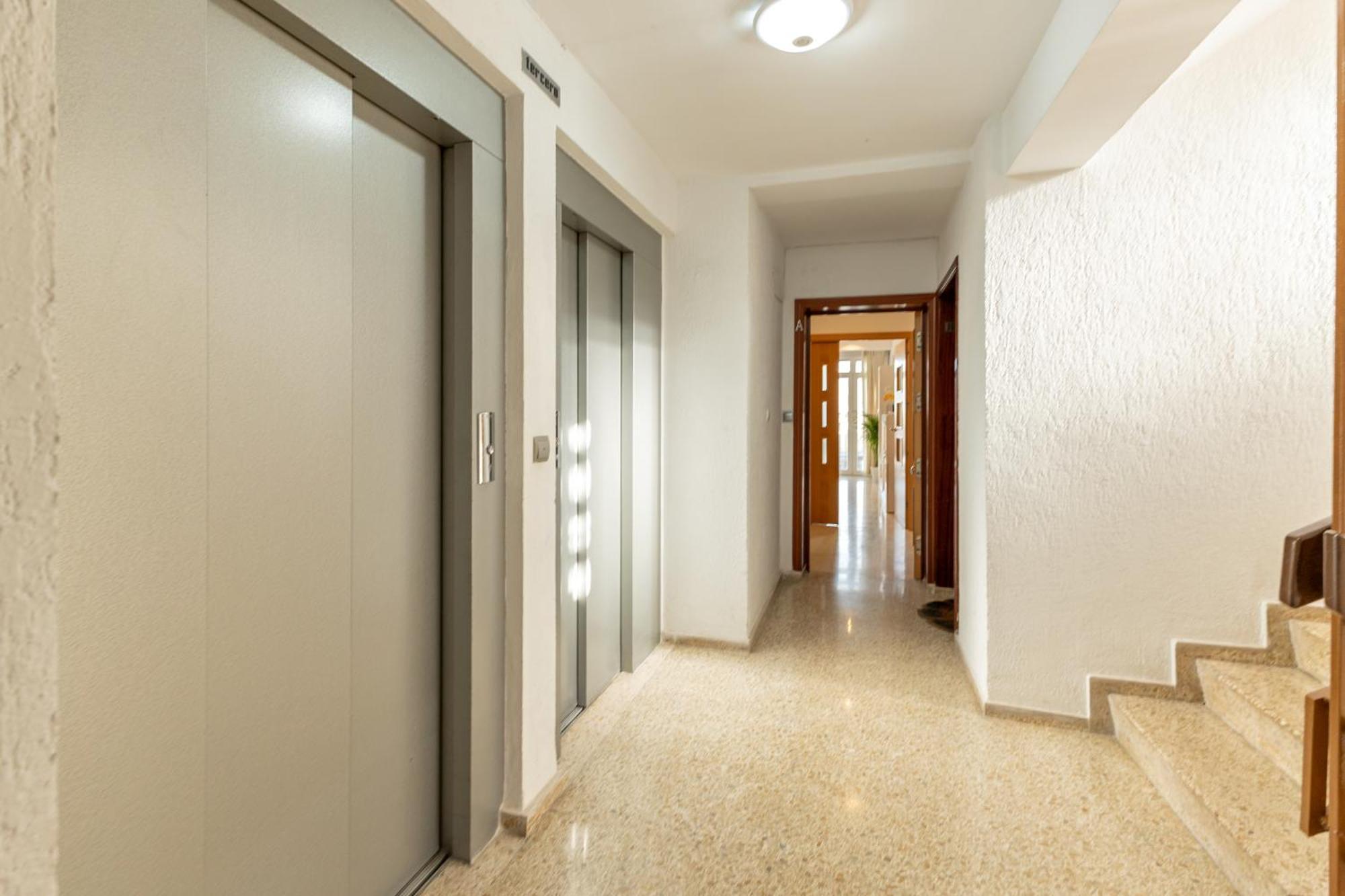 Charming 3 Bedroom Apartment At Triana Center By Oui Севиля Екстериор снимка